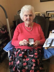 Zandra Armstrong, WW2 Landgirl with her Veteran’s Badge